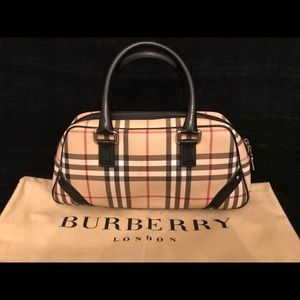 Burberry purse